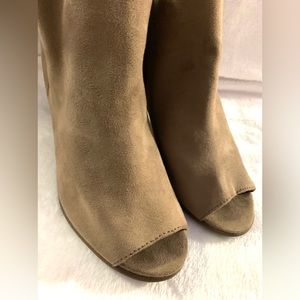 Breckelles Amber-31 Faux Suede Peep Toe Chunky Heel Bootie